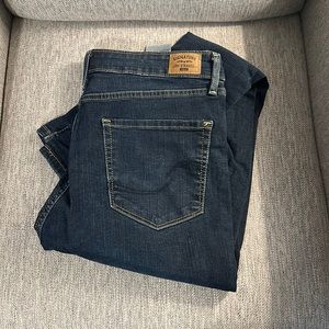 Signature Skinny Jeans by Levi Strauss & Co Gold Label
Size 10
High Rise